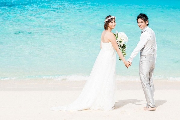 Tiền bạc, công việc và thế giới ảo lấy mất cơ hội kết hôn của giới trẻ Nhật Bản - Ảnh 1.