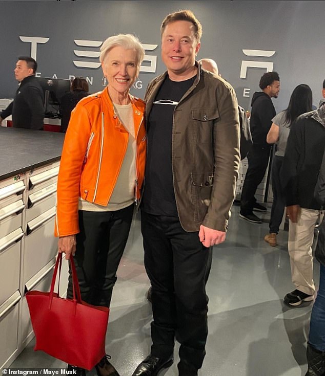 Billionaire Elon Musk's mother revealed when she discovered her son was a genius: Thanks to a special personality - Photo 1.