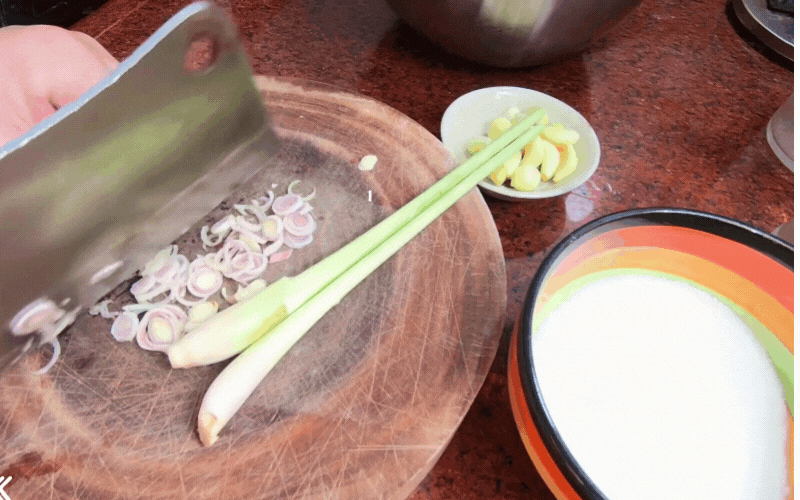 How to make shrimp paste with boiled meat or eat delicious vermicelli - Photo 4.