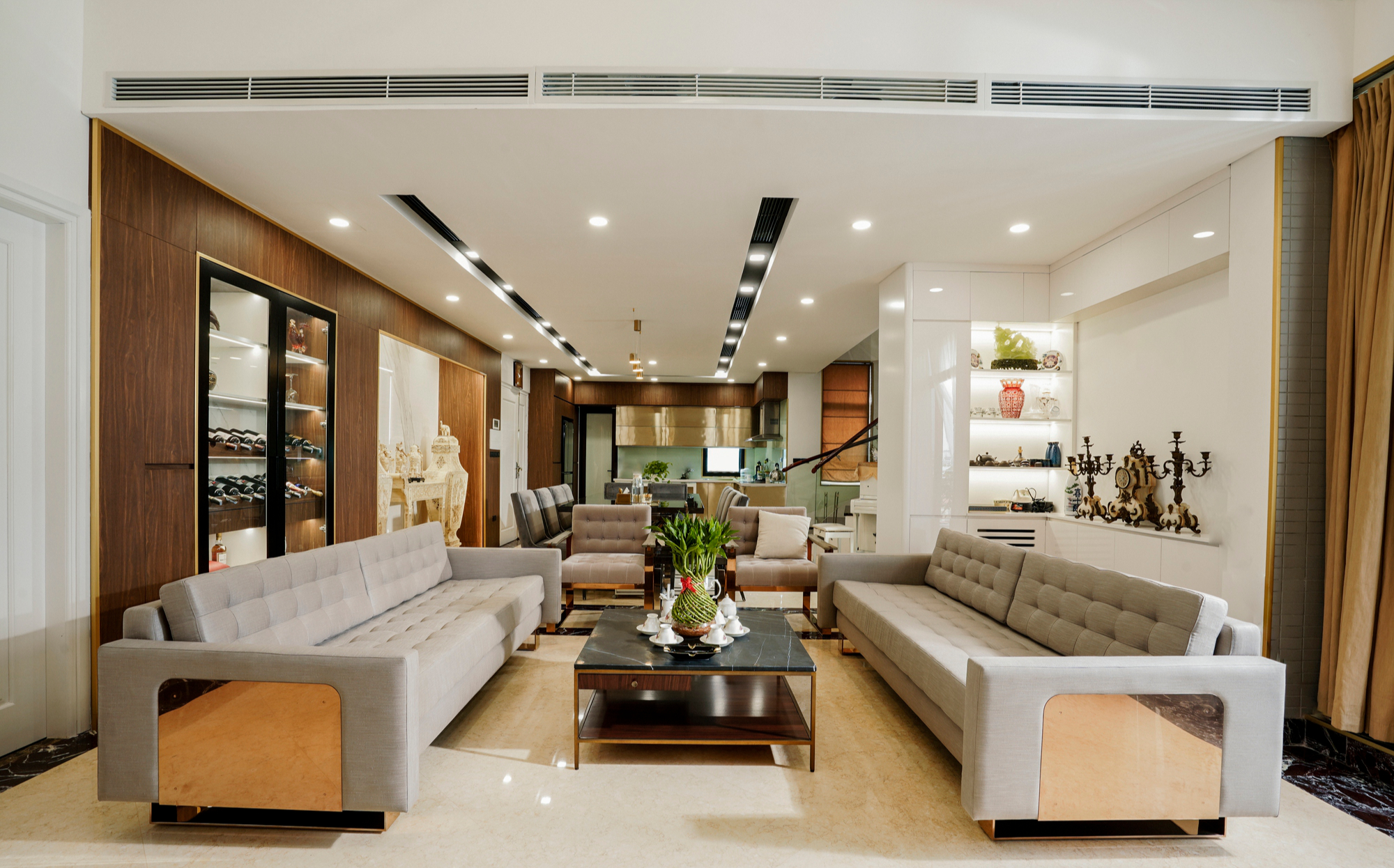 Gia chủ chịu chi 1,8 tỷ để thi công căn hộ Penthouse Hào Nam 250m² nâng tầm không gian sống - Ảnh 7.