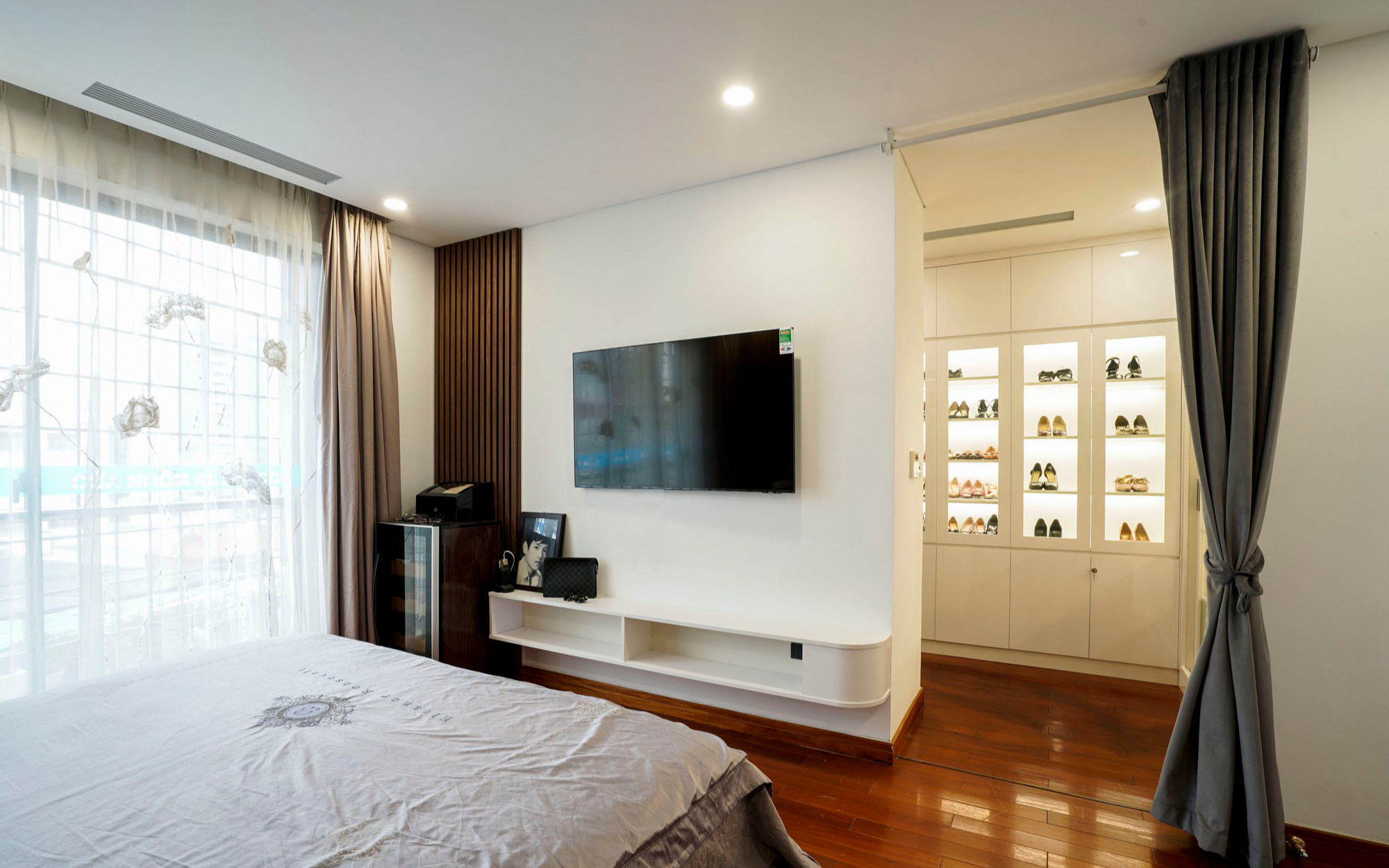 Gia chủ chịu chi 1,8 tỷ để thi công căn hộ Penthouse Hào Nam 250m² nâng tầm không gian sống - Ảnh 18.
