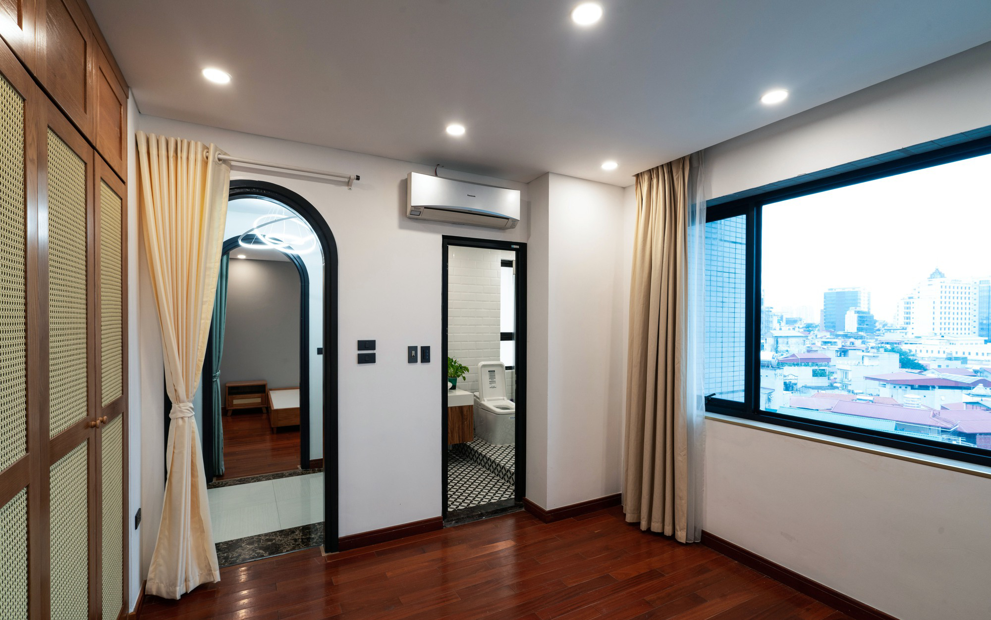 Gia chủ chịu chi 1,8 tỷ để thi công căn hộ Penthouse Hào Nam 250m² nâng tầm không gian sống - Ảnh 26.