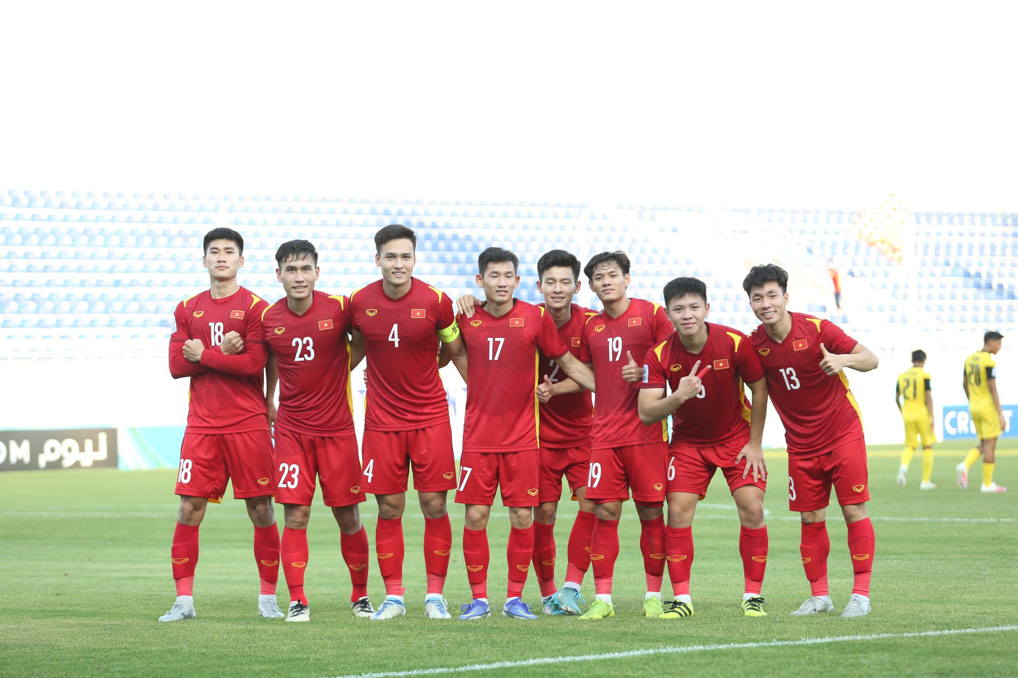 Đánh bại U23 Malaysia với tỷ số 2-0, U23 Việt Nam giành vé vào tứ kết - Ảnh 2.