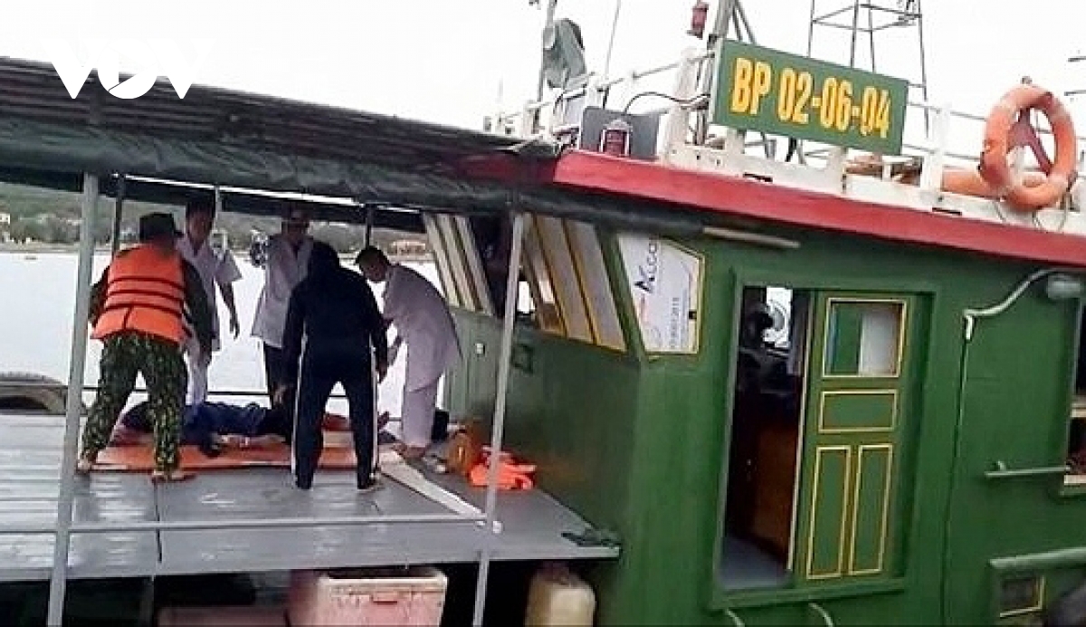 Hải Phòng: Một ngư dân bị cá mập tấn công gần đảo Bạch Long Vỹ - Ảnh 1. Hải Phòng: Một ngư dân bị cá mập tấn công gần đảo Bạch Long Vỹ - Ảnh 1.