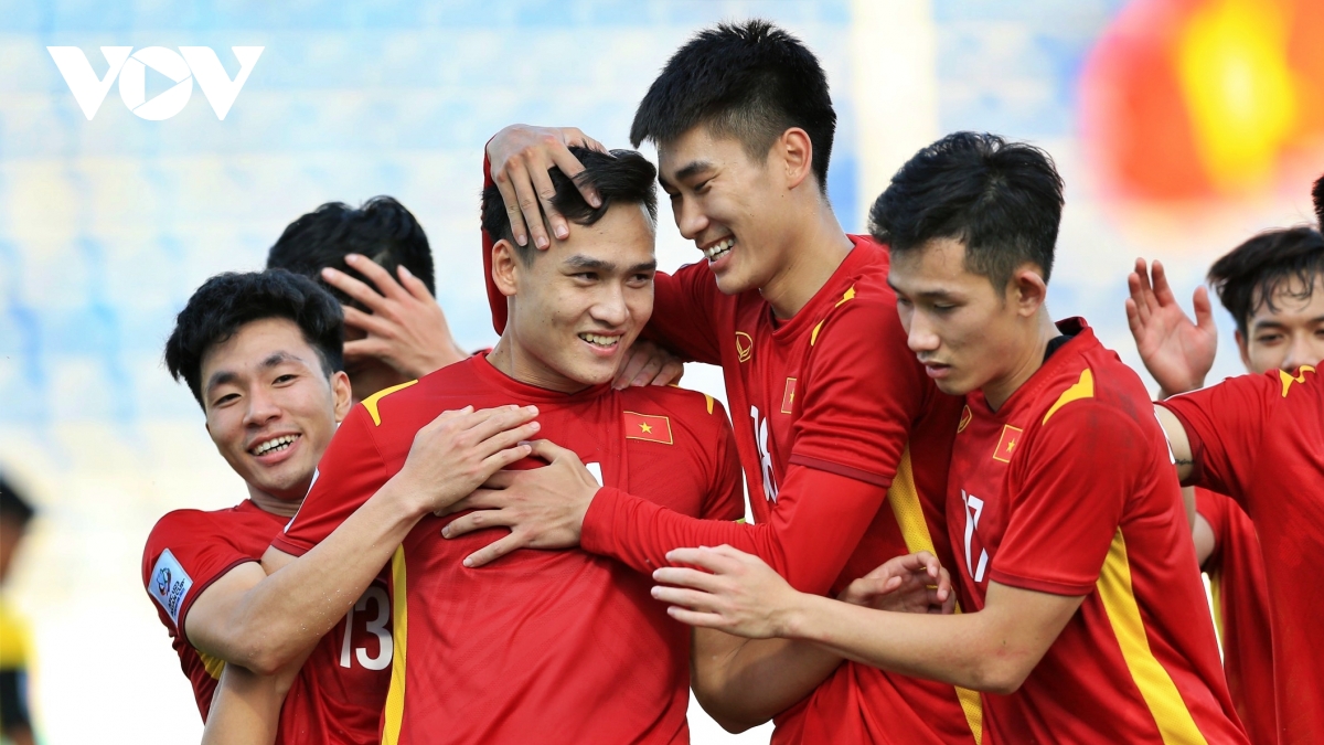 U23 Vietnam gets a big bonus after entering the quarterfinals of U23 Asia 2022 - Photo 1.