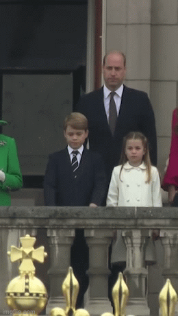 Hai khoảnh khắc gây sốt truyền thông của Công nương Kate và con gái Charlotte hậu đại lễ Bạch Kim - Ảnh 4.