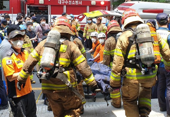 South Korea: The lawyer's office was on fire, 7 people in the room died together - Photo 4.