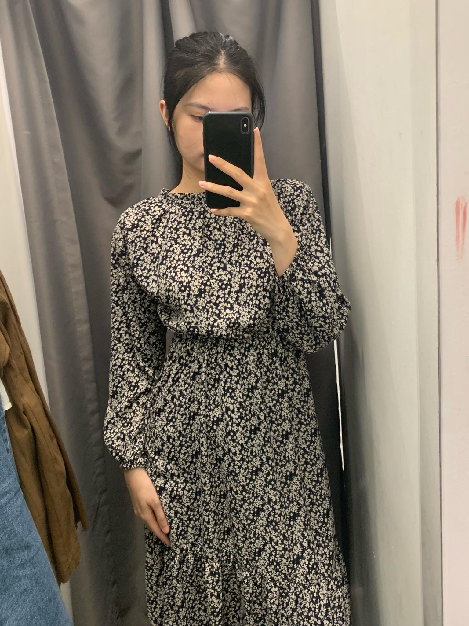 Đi mua sắm tại 3 cửa hàng second-hand đình đám Hà Nội: Mình tìm được nhiều mẫu sơ mi, váy hoa nhí siêu xinh giá từ 150k - Ảnh 8.