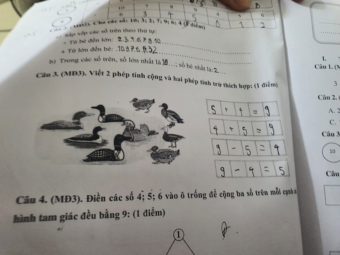 Bà mẹ hỏi cách làm bài Toán lớp 1 của con: 4 5=9 hay 3 6=9 mới đúng, đọc xong cũng tự thấy lú! - Ảnh 2.