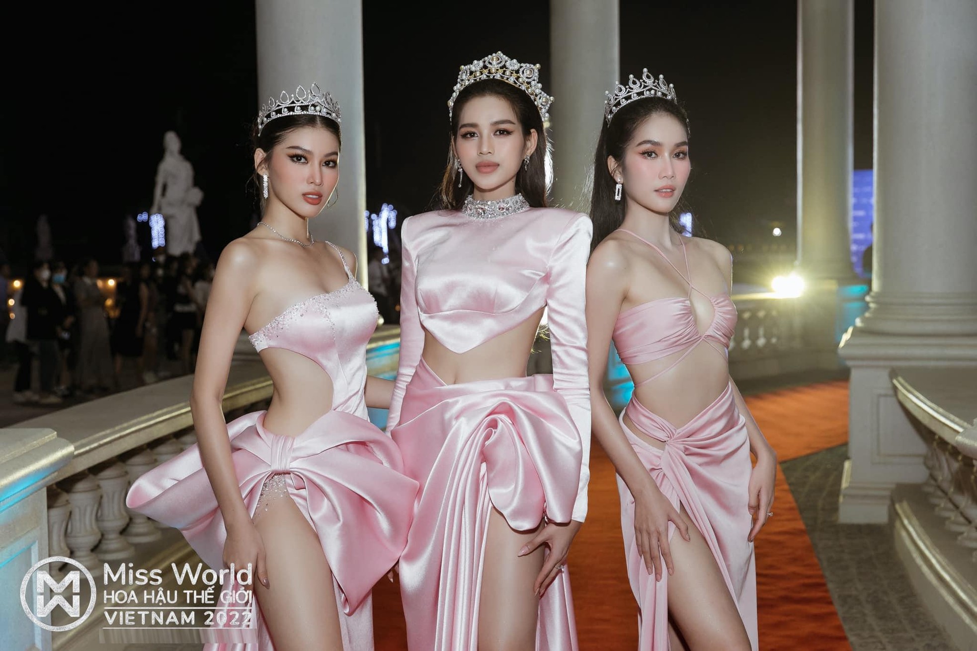 Những lần ăn mặc đồng điệu trên thảm đỏ của Top 3 Hoa hậu Việt Nam 2020 - Ảnh 6.