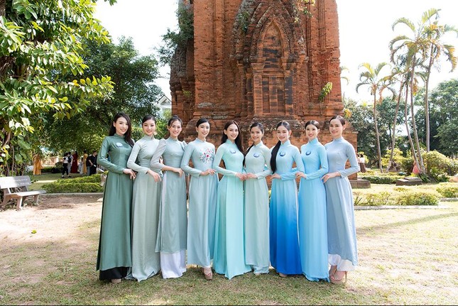 Top 38 thí sinh Miss World Vietnam 2022 đọ sắc xinh đẹp với áo dài - Ảnh 2.