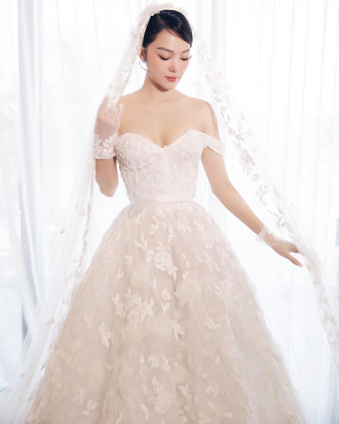 Cuộc Sống Hôn Nhân Ngọt Ngào Của Minh Hằng