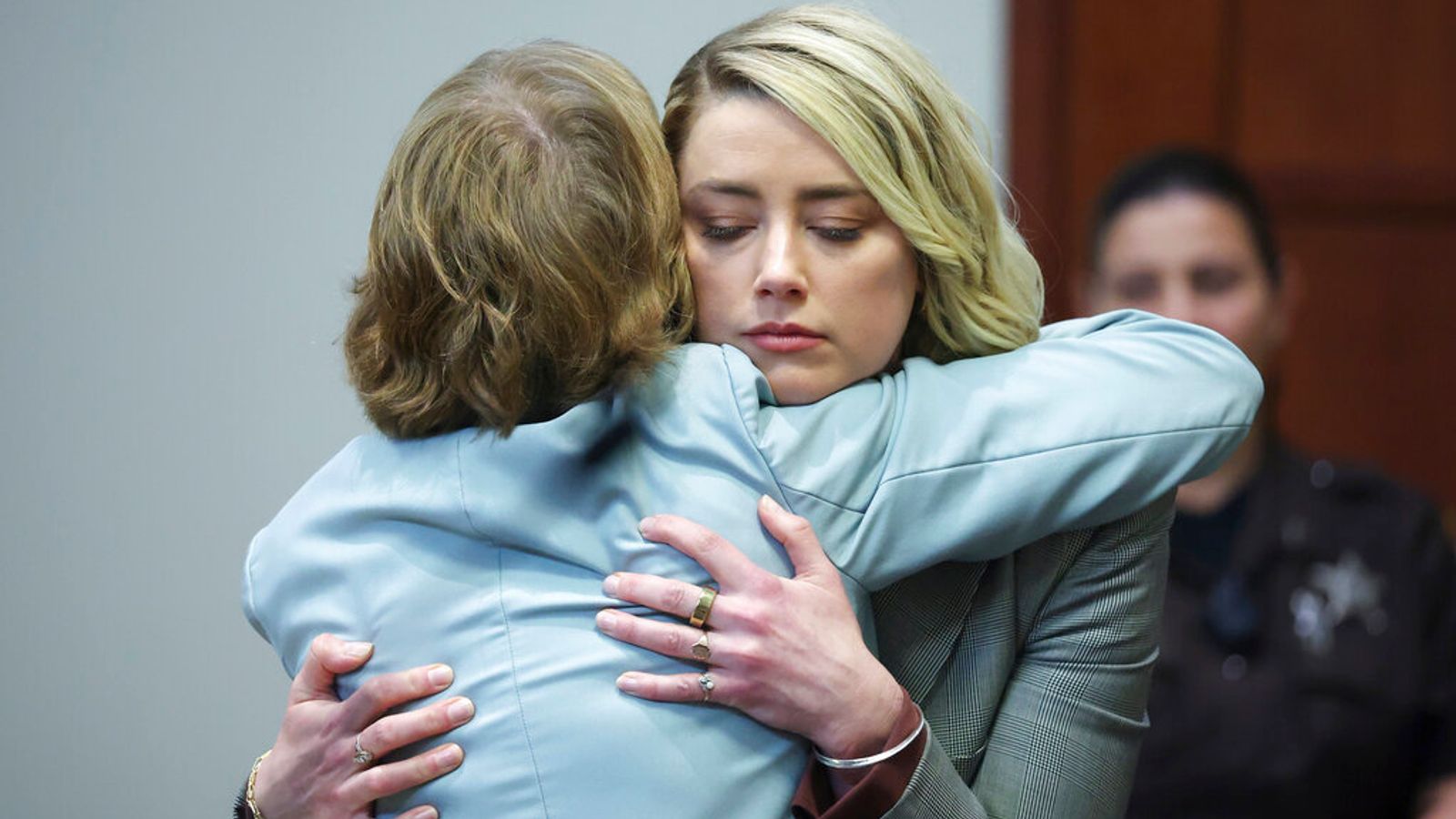 Tòa án hủy bỏ yêu cầu án sai của Amber Heard - Ảnh 2.