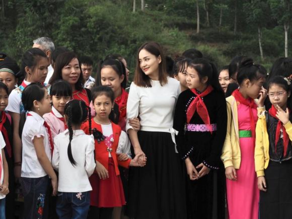 Diễn viên Lan Phương bất ngờ nói về chuyện "ly hôn" - Ảnh 1. Diễn viên Lan Phương bất ngờ nói về chuyện ly hôn - Ảnh 2.