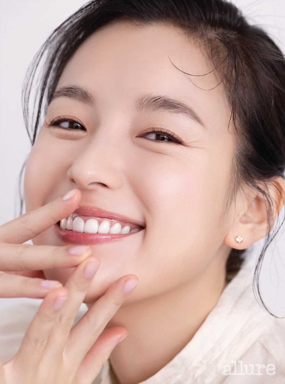 Mỹ nhân cười đẹp nhất xứ Hàn Han Hyo Joo: Từng bị tẩy chay vì hành động của em trai, vướng tin hẹn hò với Kang Dong Won - Ảnh 8.