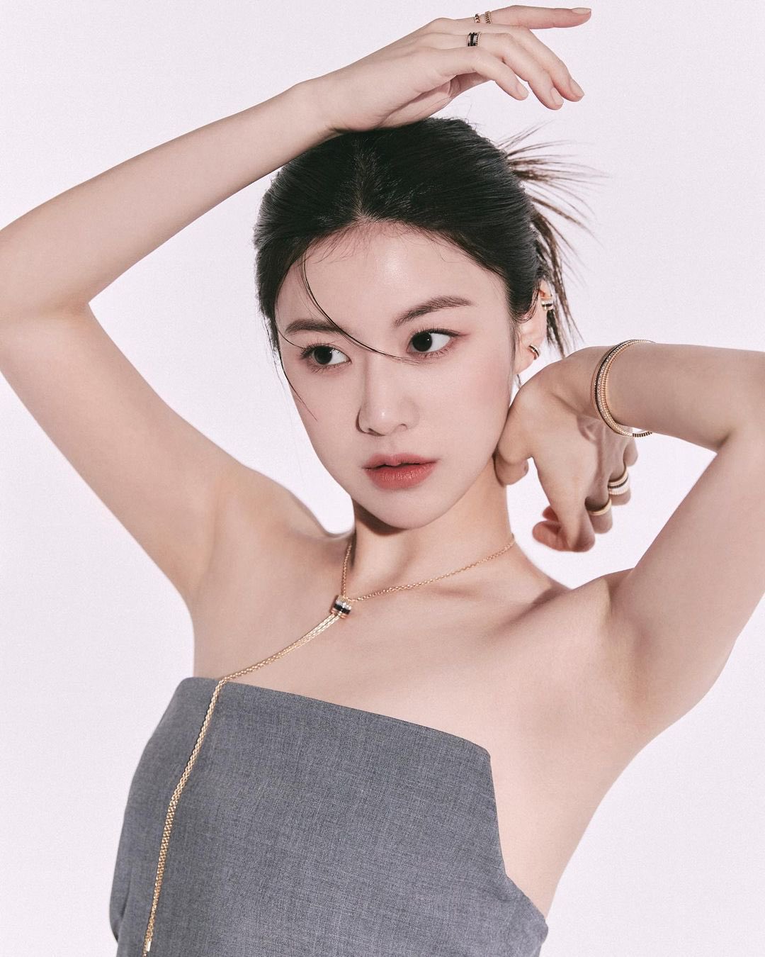 Mỹ nh&acirc;n c&oacute; gương mặt ho&agrave;n hảo nhất xứ H&agrave;n nhưng diễn xuất lại nhạt nh&ograve;a, chỉ to&agrave;n đ&oacute;ng vai phụ - Ảnh 2.