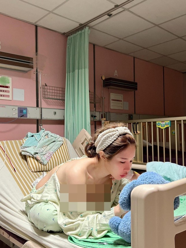 Mẫu nữ bị chỉ tr&iacute;ch dữ dội v&igrave; chụp ảnh khoe trọn v&ograve;ng một tr&ecirc;n giường bệnh  - Ảnh 3.