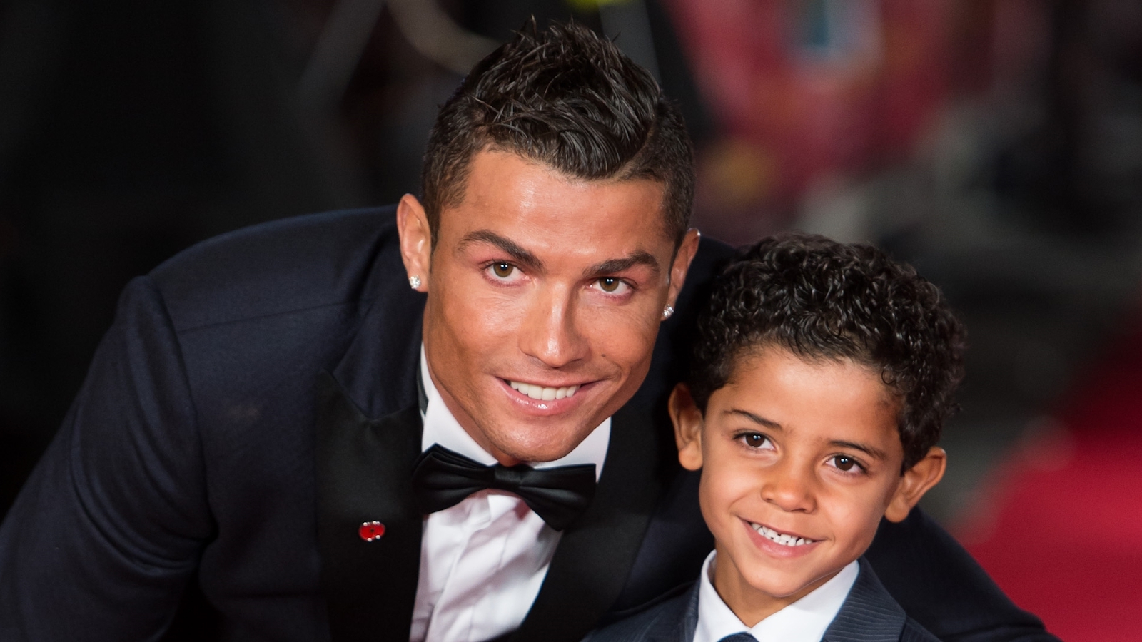 Phương pháp dạy con của cầu thủ Ronaldo: Cha mẹ làm được 5 điều này, trẻ lớn lên sẽ không thua kém “con nhà người ta”. - Ảnh 1.