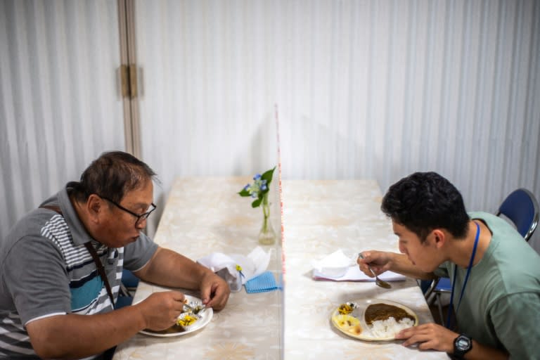 日本で生まれてから捨てられた子供たちの話は残念です。 