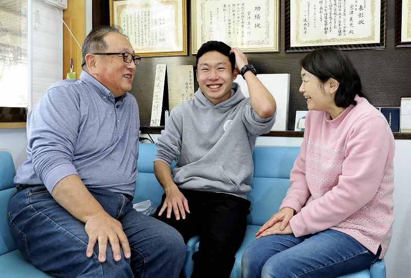 日本で生まれてから捨てられた子供たちの話は残念です。 