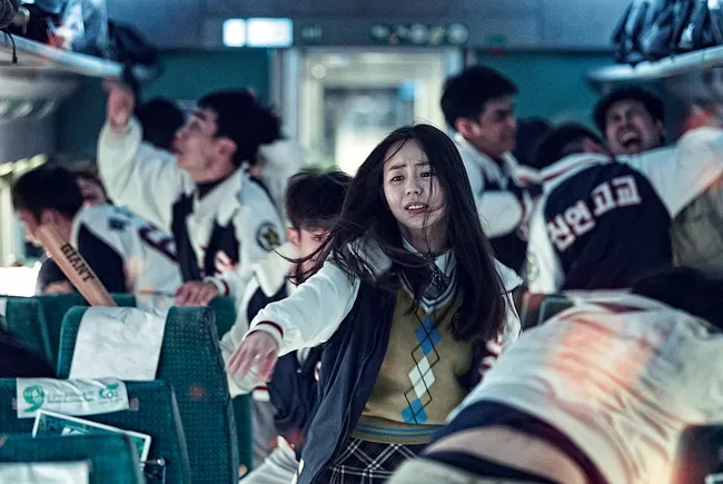 Nhan sắc khó tin của mỹ nhân đáng thương nhất Train to Busan, vẫn là em út huyền thoại của 15 năm trước! - Ảnh 2.