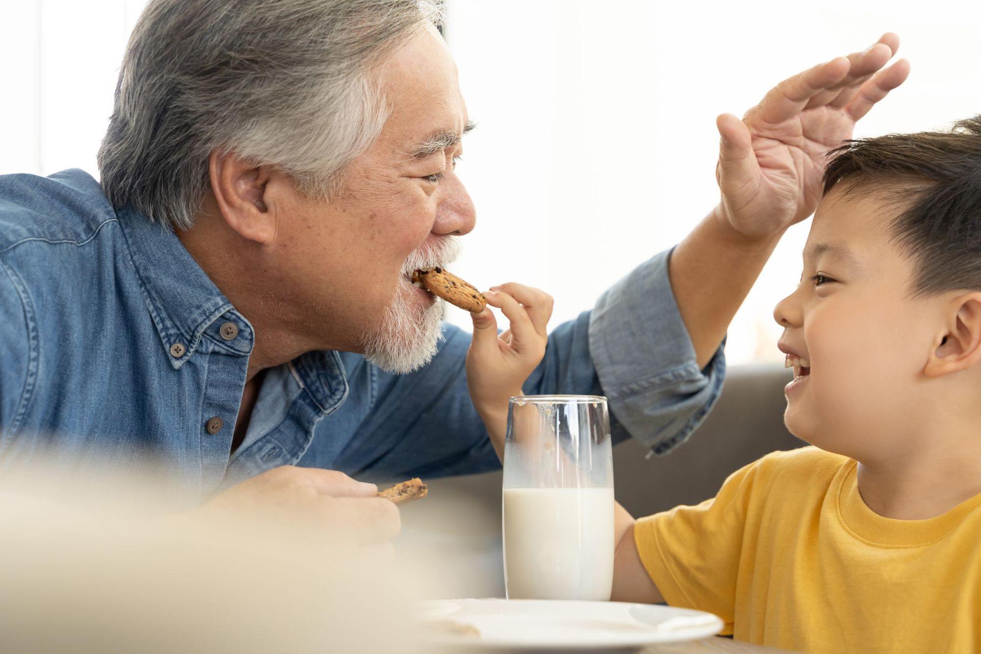 Giải pháp dinh dưỡng giúp tiêu hóa khỏe, trẻ cơ xương khớp cho bố mẹ già - Ảnh 4.
