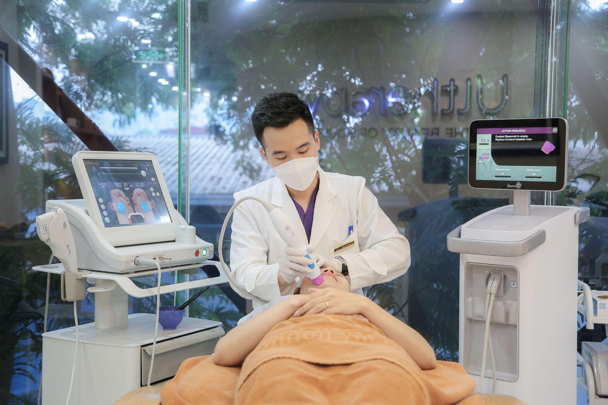 Kh&aacute;m ph&aacute; liệu ph&aacute;p trẻ h&oacute;a da to&agrave;n diện từ Ph&ograve;ng kh&aacute;m chuy&ecirc;n khoa thẩm mỹ Ho&agrave;ng Tuấn - Ảnh 1.
