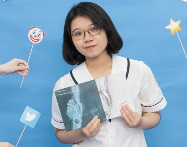 2 thí sinh cùng đạt mức điểm 28,7 ở tổ hợp D00 - Ảnh 1.