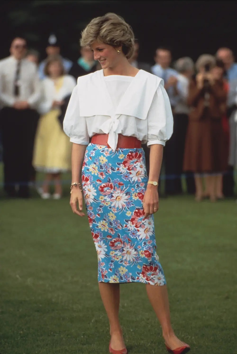 Công nương Diana có muôn vàn cách diện chân váy dài thanh lịch, sành điệu xuất sắc - Ảnh 13.