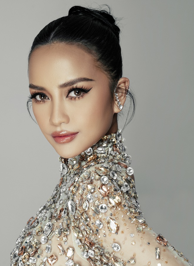 Ảnh thuở bé của dàn Hoa hậu - Á hậu Vbiz: Thuỳ Tiên, Đỗ Hà gây chú ý - Ảnh 11. Ảnh thuở bé của dàn Hoa hậu - Á hậu Vbiz: Thuỳ Tiên, Đỗ Hà gây chú ý - Ảnh 11.