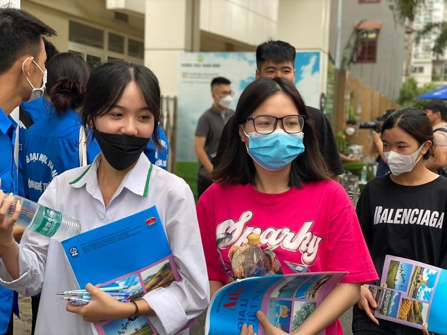 Điểm Lịch sử 'đẹp như mơ': Có gì bất thường? - Ảnh 1. Điểm Lịch sử 'đẹp như mơ': Có gì bất thường? - Ảnh 1.