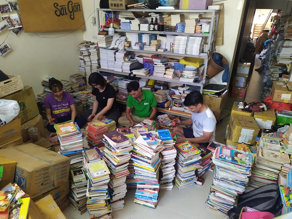 Chàng trai 11 năm cõng sách, xây 600 thư viện cho trẻ em vùng cao: Việc mang sách đến khắp các bản làng ở vùng cao như một phần của cuộc sống, chỉ cần còn sức vẫn sẽ tiếp tục làm - Ảnh 1.