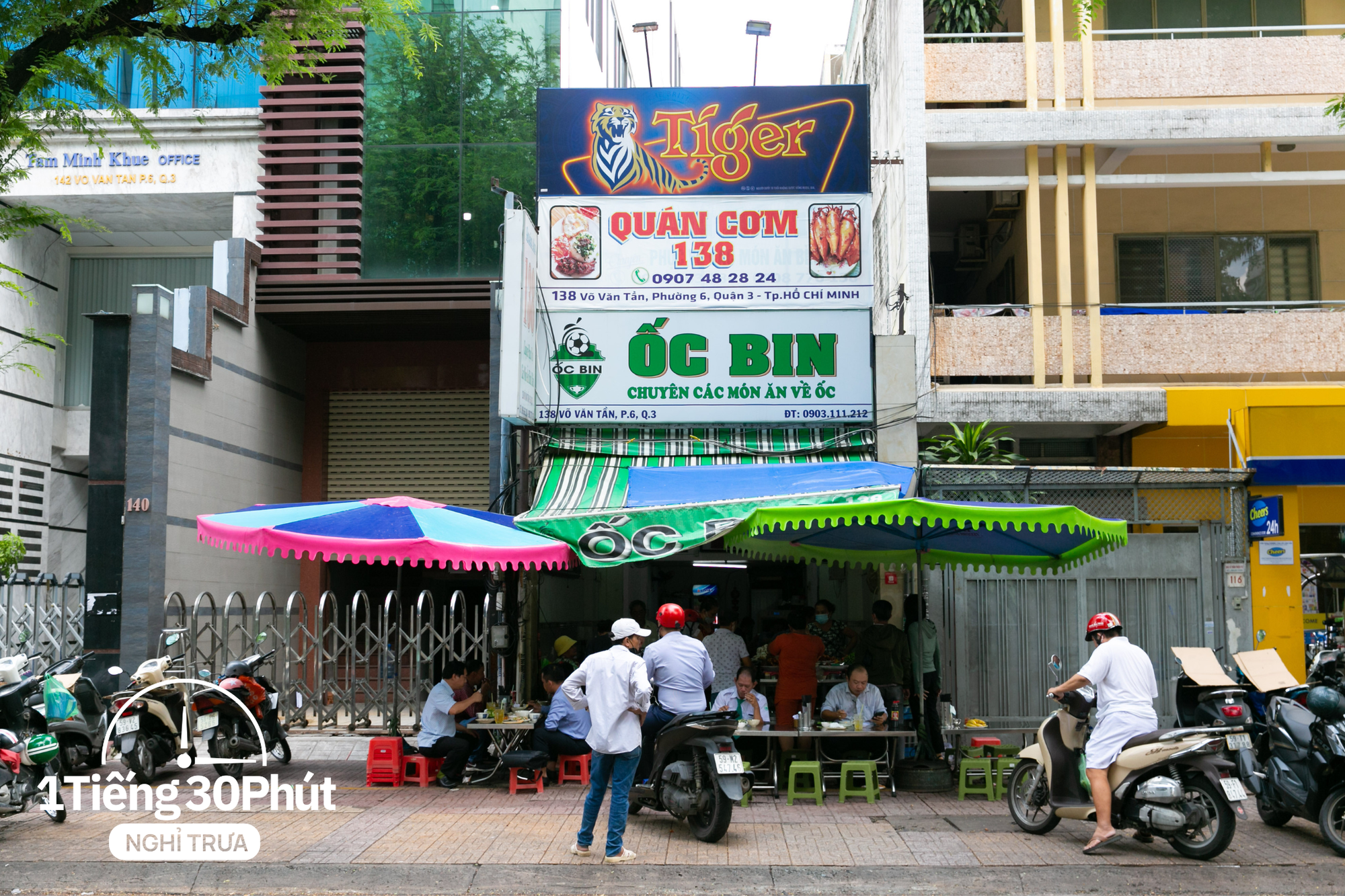 Dân văn phòng ở Bitexco, SunWah... gọi là "hạng sang" nhưng bữa trưa chỉ có giá 50k, vậy dân văn phòng chi dĩa cơm bình dân đến hơn 100k nên xếp hạng gì? - Ảnh 1. Dân văn phòng ở Bitexco, SunWah... gọi là "hạng sang" nhưng bữa trưa chỉ có giá 50k, vậy dân văn phòng chi dĩa cơm bình dân đến hơn 100k nên xếp hạng gì? - Ảnh 1.