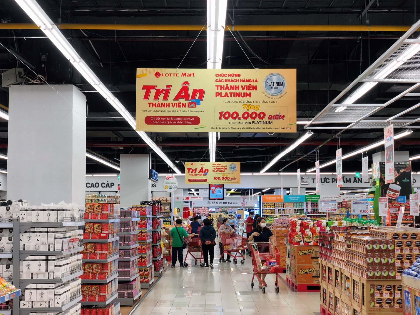 Khám phá những đặc quyền hấp dẫn LOTTE Mart dành tặng khách hàng thành viên Platinum - Ảnh 1.