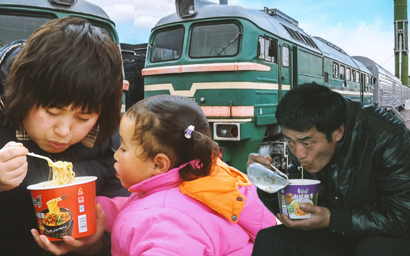 Góc tàu hỏa Trung Quốc: Hành khách nhất quyết không mua suất ăn trên tàu để đắm mình trong 
