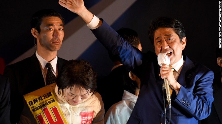 Tiểu sử ông Abe Shinzo - Thủ tướng Nhật Bản tại vị lâu nhất từ trước đến nay - Ảnh 4.