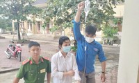 Sắp lên chức ông vẫn 'lều chõng' - Ảnh 5. Sắp lên chức ông vẫn 'lều chõng' - Ảnh 5.