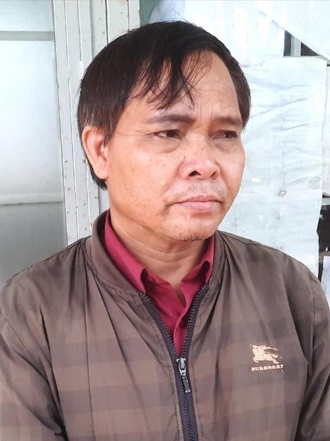 Sắp lên chức ông vẫn 'lều chõng' - Ảnh 2. Sắp lên chức ông vẫn 'lều chõng' - Ảnh 2.