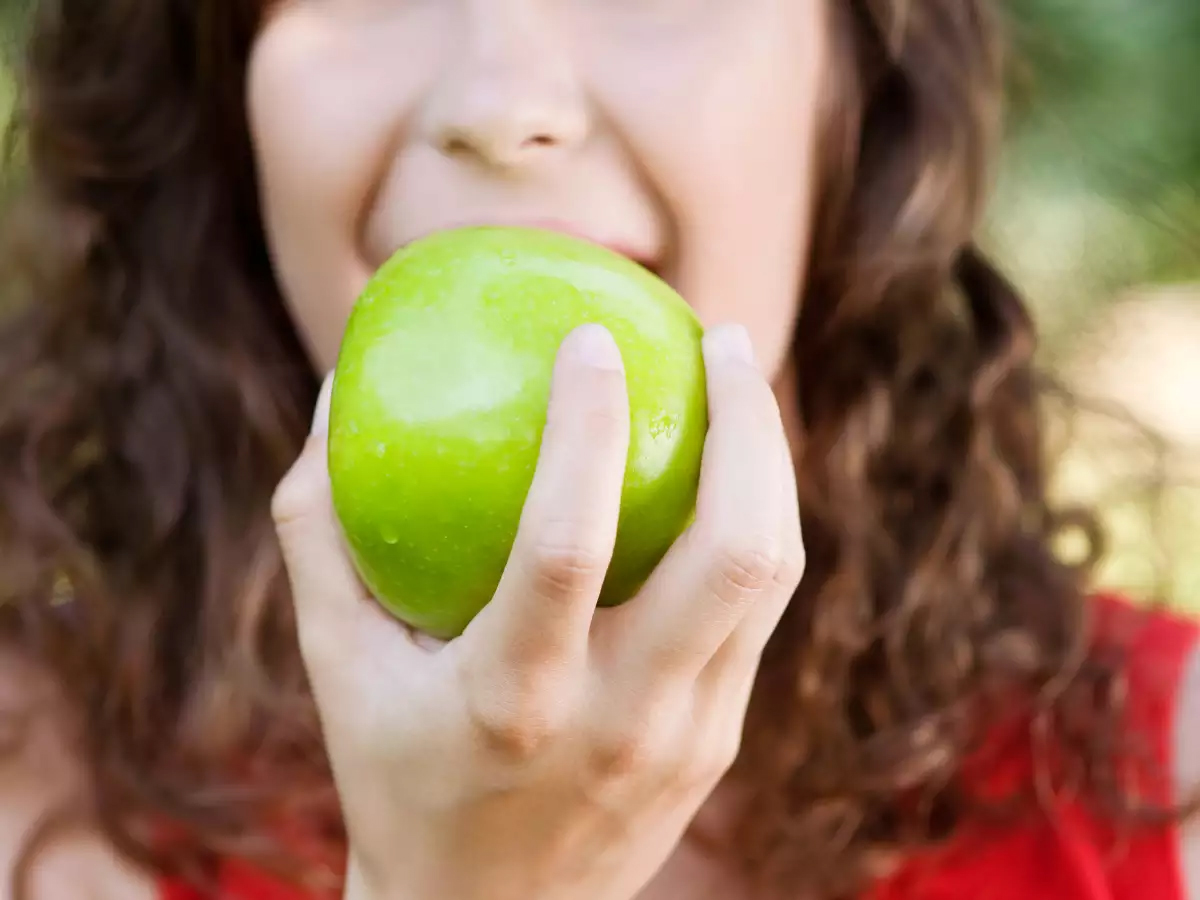 Công dụng ăn táo xanh khi đói mỗi ngày