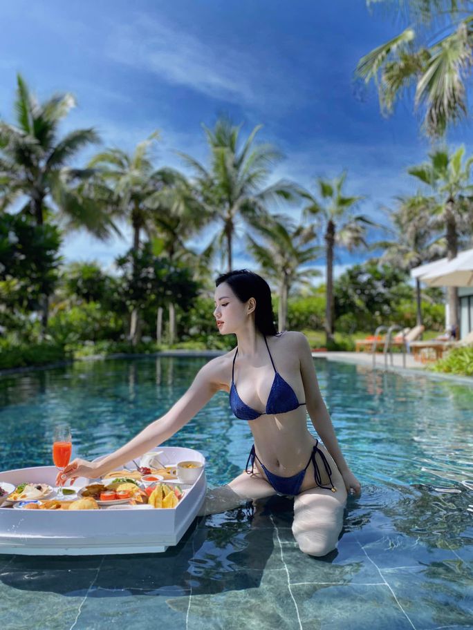 Loạt mỹ nhân Việt nóng bỏng với bikini - Ảnh 12. Loạt mỹ nhân Việt nóng bỏng với bikini - Ảnh 12.