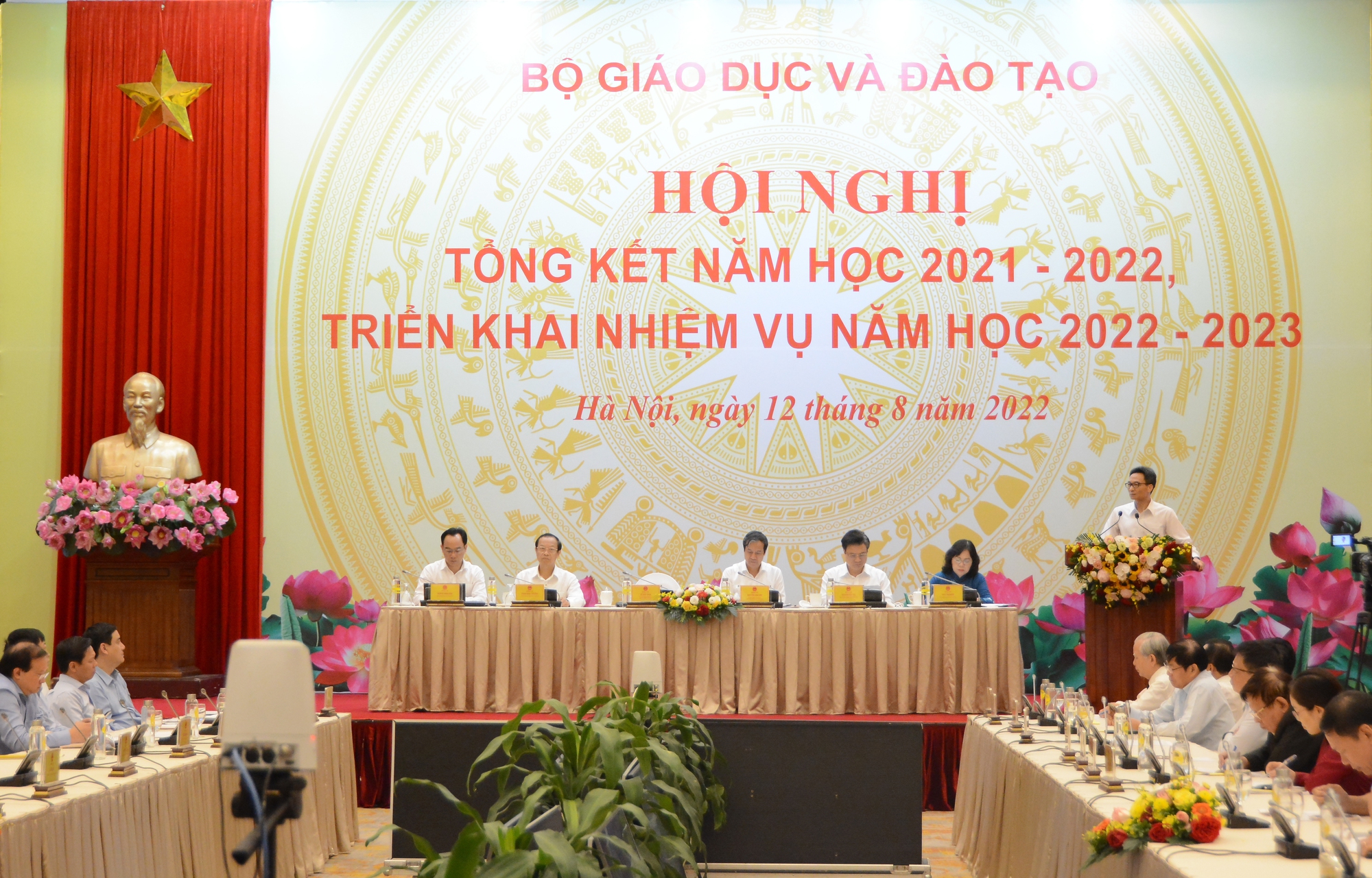 Tiến tới miễn giảm học phí phổ thông nhanh hơn lộ trình đề ra - Ảnh 1.