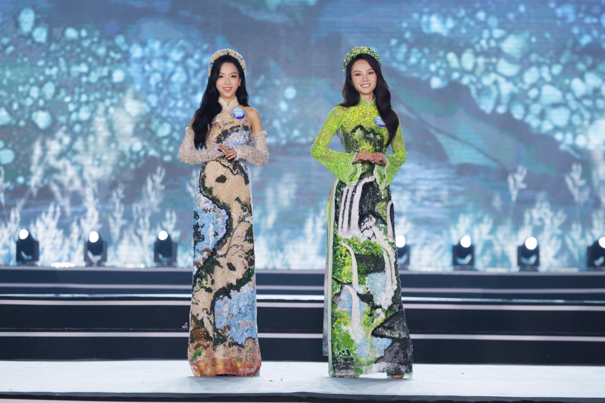 Top 37 Miss World Vietnam 2022 khoe đường cong gợi cảm với áo dài - Ảnh 4.