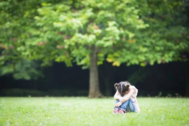 Chuyên gia tâm lý nói: Đằng sau một đứa trẻ hay NỔI NÓNG ẩn chứa 1 thông điệp khẩn thiết, nếu cha mẹ làm ngơ, đời con dễ lạc lối - Ảnh 1.