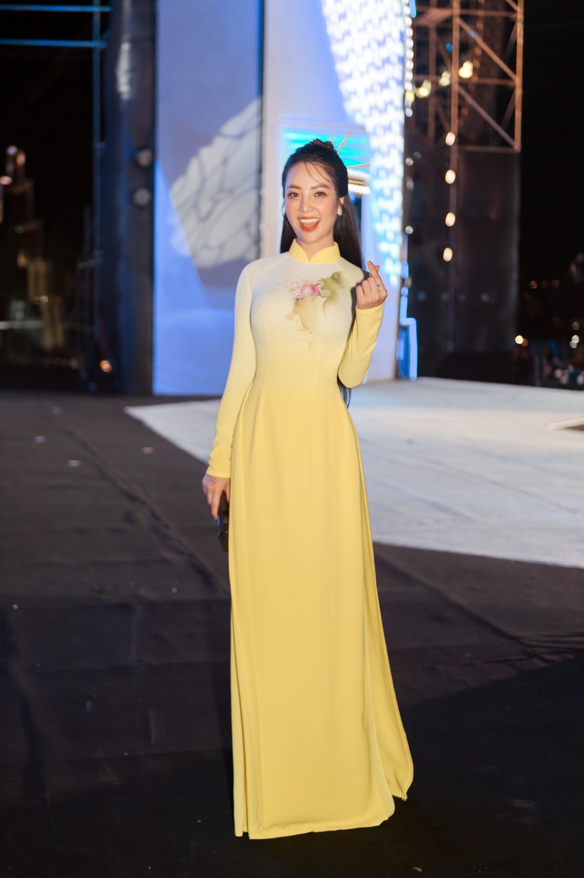 Thuỵ Vân chia sẻ hậu trường “nhớ đời” tại Miss World Vietnam 2022 - Ảnh 2.