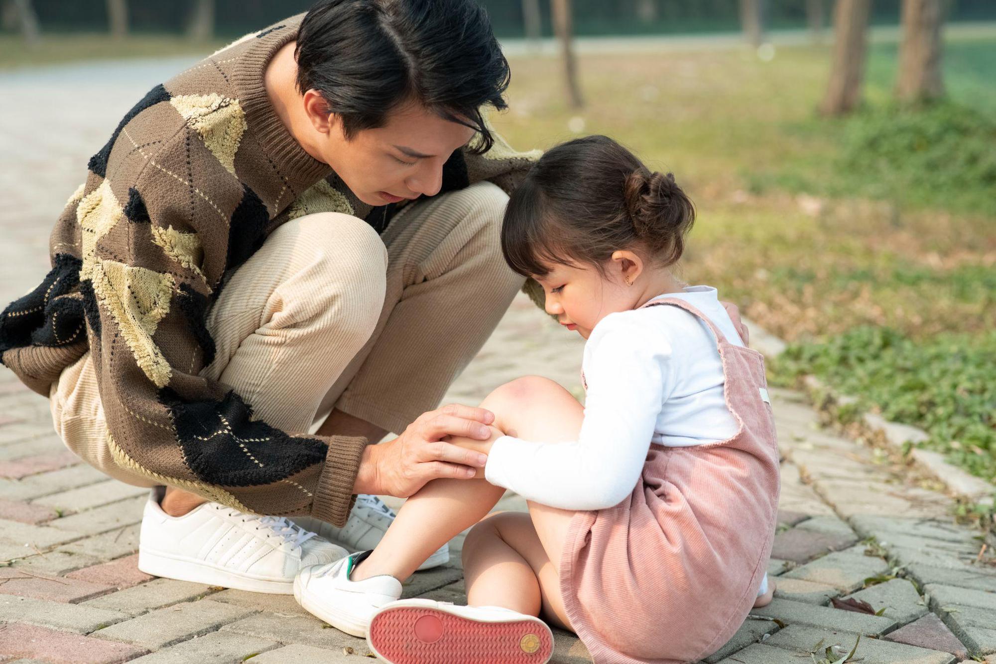 Con trẻ tựu trường, bố mẹ canh cánh nỗi lo trước nhiều thông tin dịch bệnh trở lại - Ảnh 4. Con trẻ tựu trường, bố mẹ canh cánh nỗi lo trước nhiều thông tin dịch bệnh trở lại - Ảnh 4.