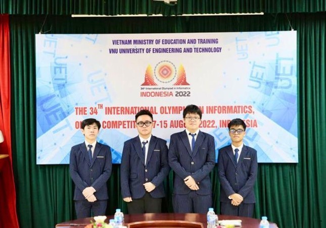 Đoàn Việt Nam giành 1 HCV, 3 HCB tại Olympic Tin học quốc tế 2022 - Ảnh 1.