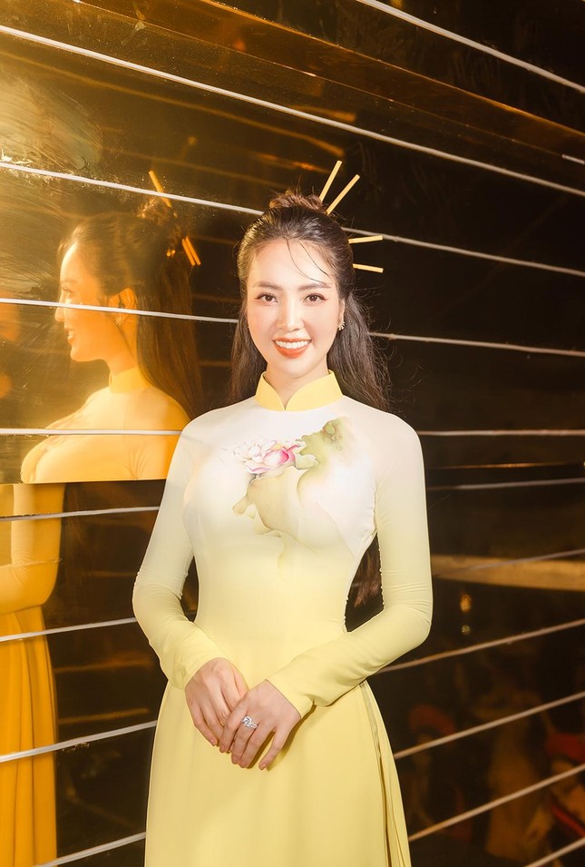 Á hậu Thuỵ Vân 'thót tim' vì gặp sự cố trước khi dẫn chung kết Miss World Vietnam 2022 - Ảnh 5. Á hậu Thuỵ Vân 'thót tim' vì gặp sự cố trước khi dẫn chung kết Miss World Vietnam 2022 - Ảnh 5.