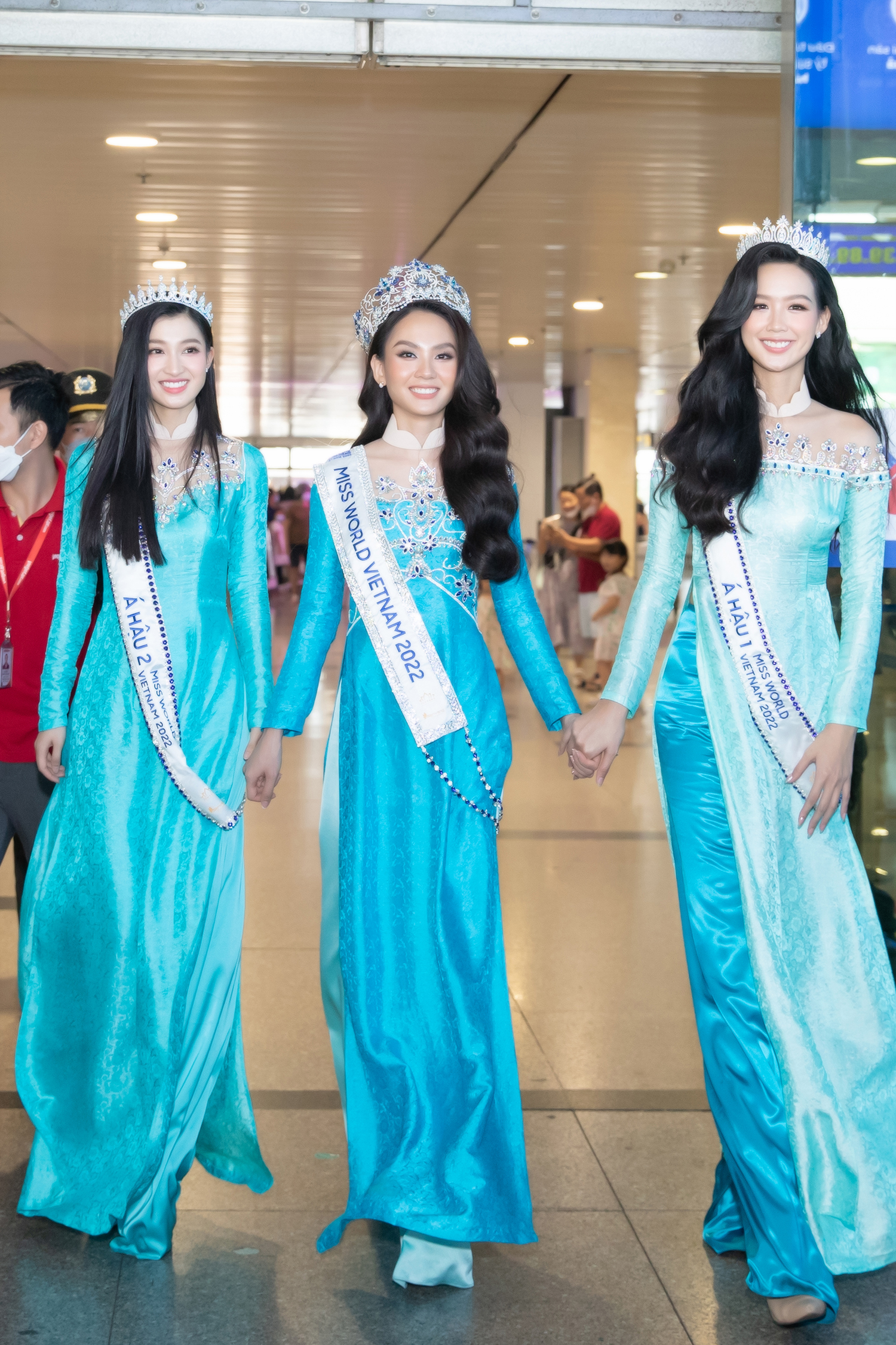 Style đối lập của Top 3 Miss Universe và Miss World Việt Nam sau đăng quang - Ảnh 2.
