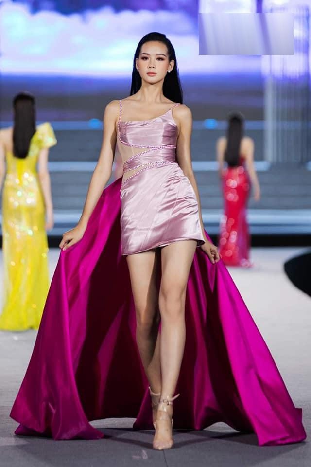 Gu thời trang tôn chân dài nóng bỏng của nàng Á hậu cao nhất showbiz Bảo Ngọc - Ảnh 2.