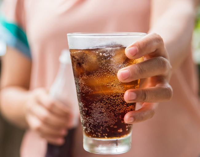 Mẹ chữa tắc tia sữa bằng Coca Cola - cẩn thận hậu quả khôn lường - Ảnh 1.